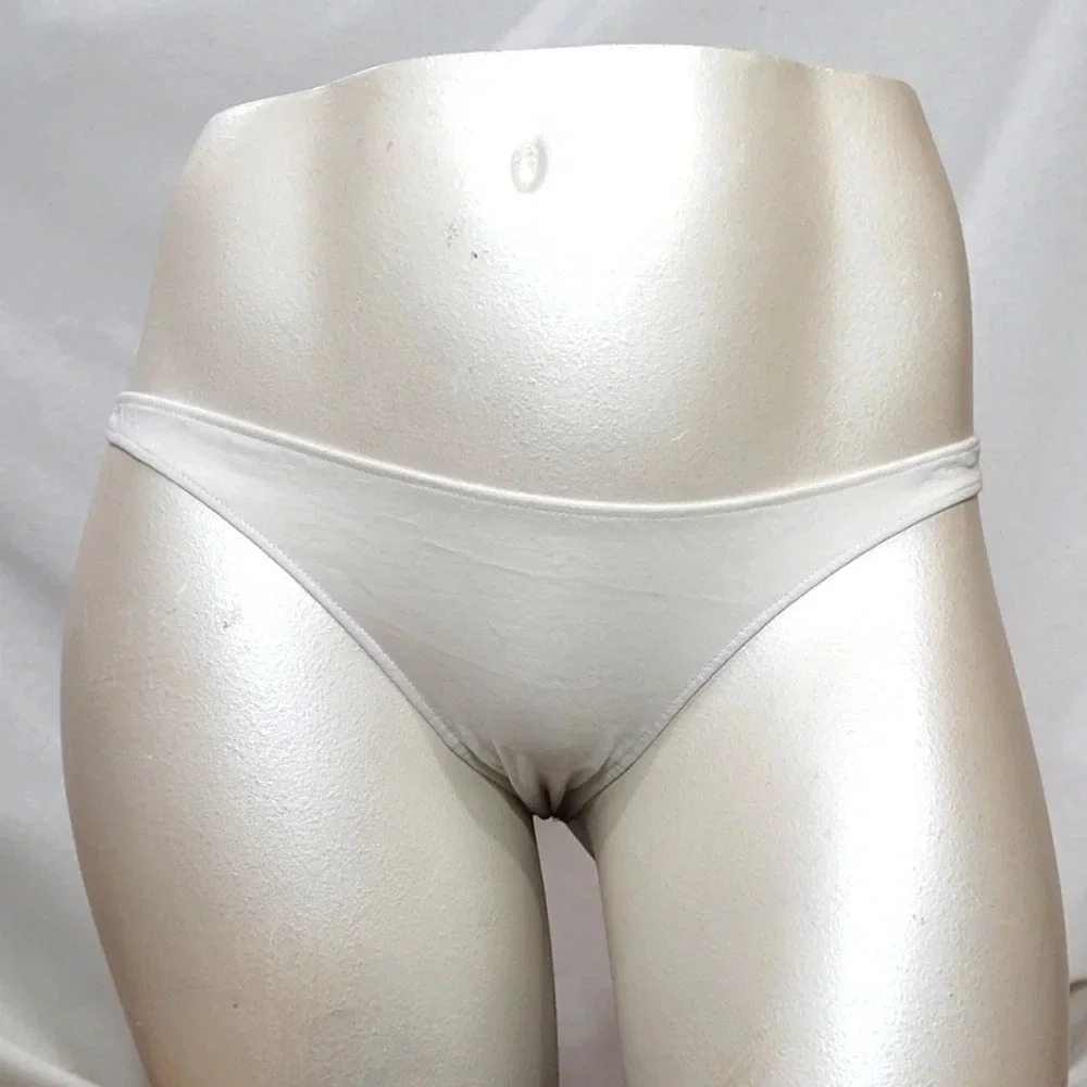 MEDIUM Only Hearts 51163 Organic Cotton Basic Thong Panty White NWT